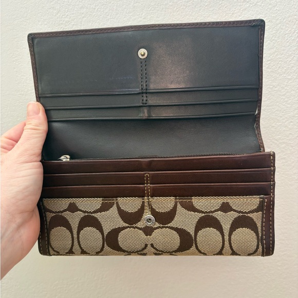 Coach Hampton Tan and Brown Signature C Wallet with Brown Leather Time - Picture 4 of 13